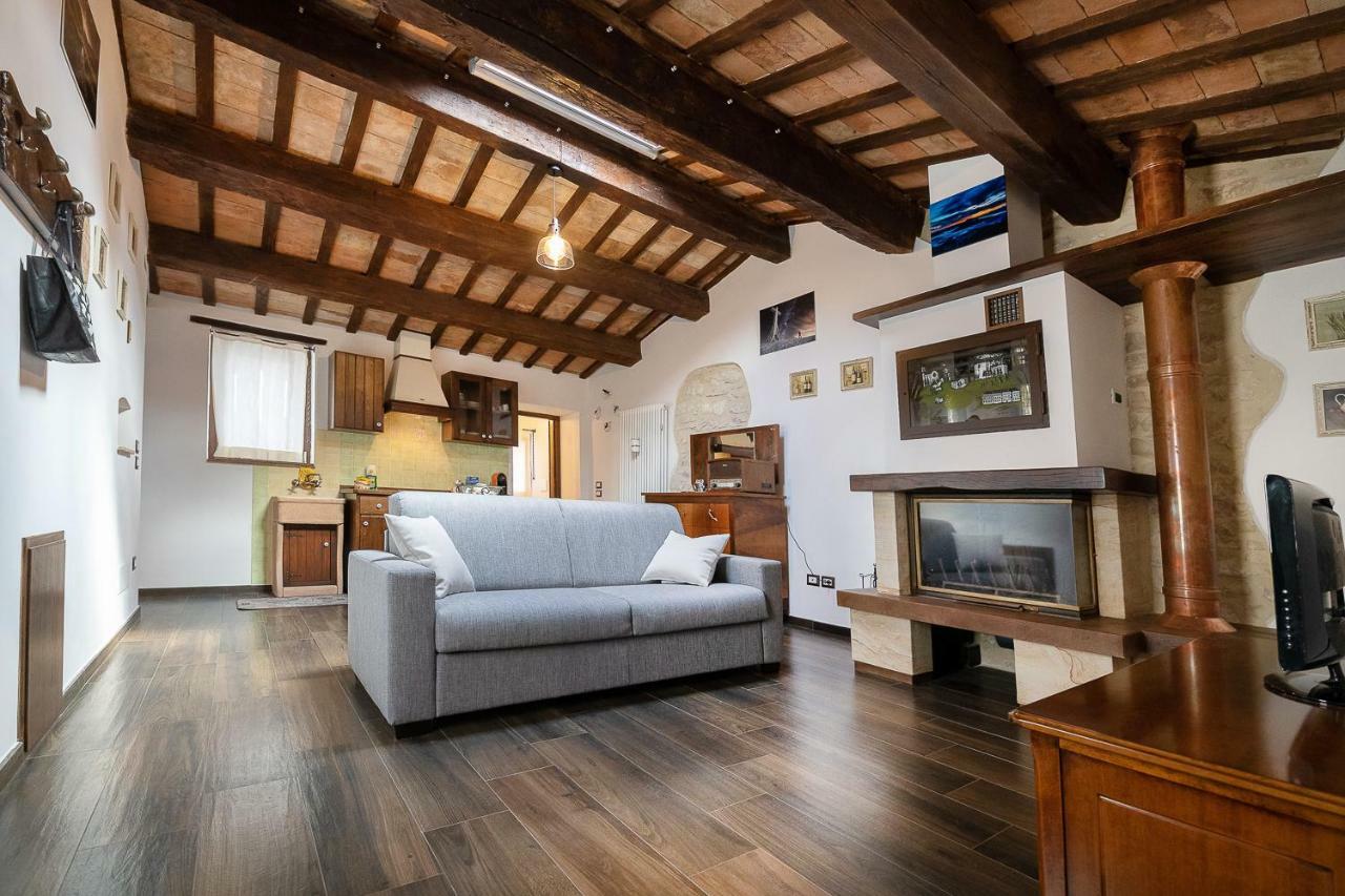 Casamenetto Vacanze Daire Sassoferrato Dış mekan fotoğraf